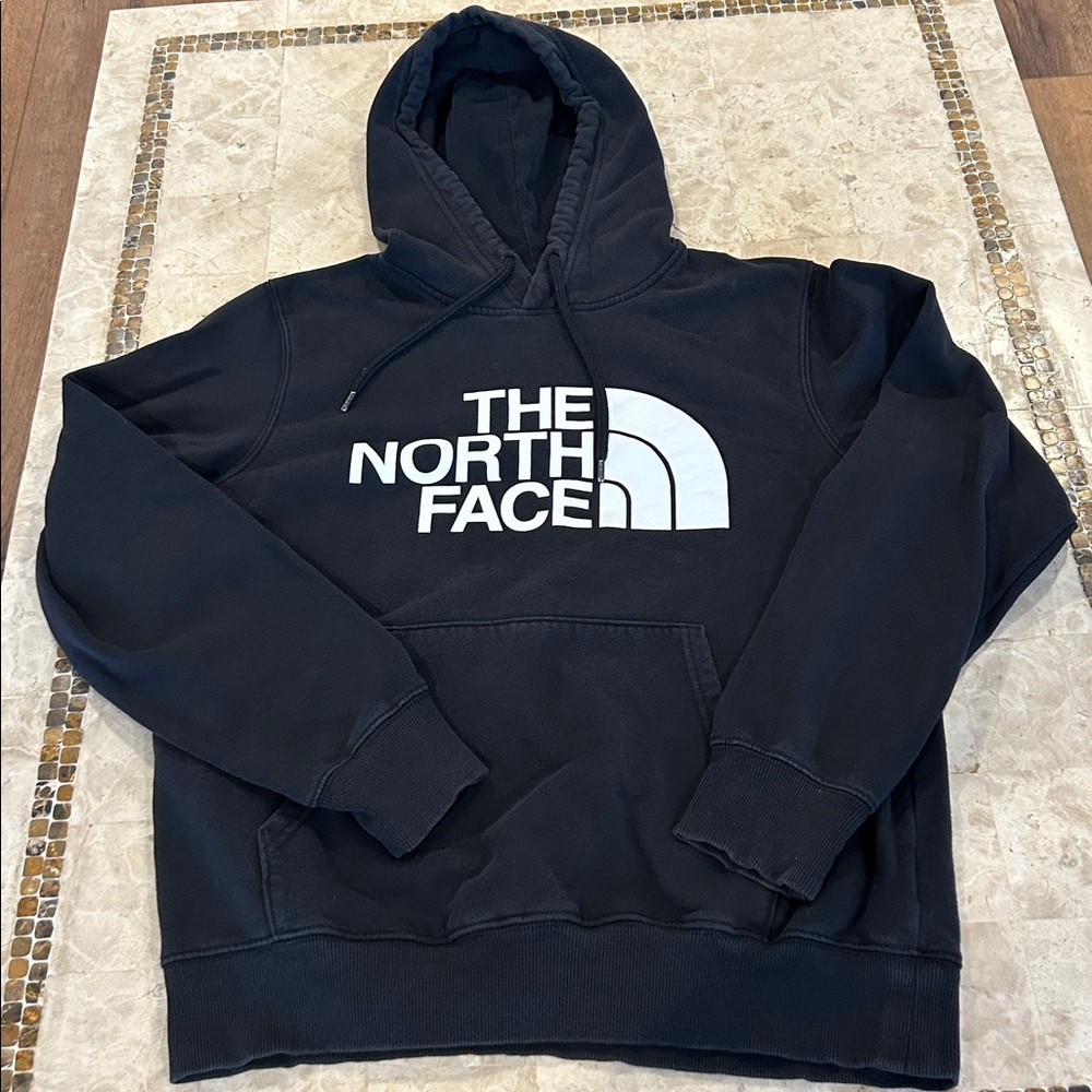 The North Face Men’s Black Pullover Hoodie with Kangaroo Pocket Size M